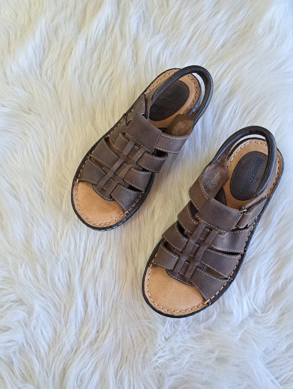Minnetonka 1.5" leather sandals